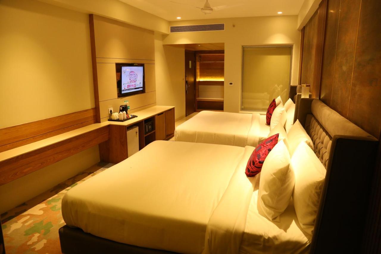 Dreamz Inn & Suites Zirakpur Eksteriør billede