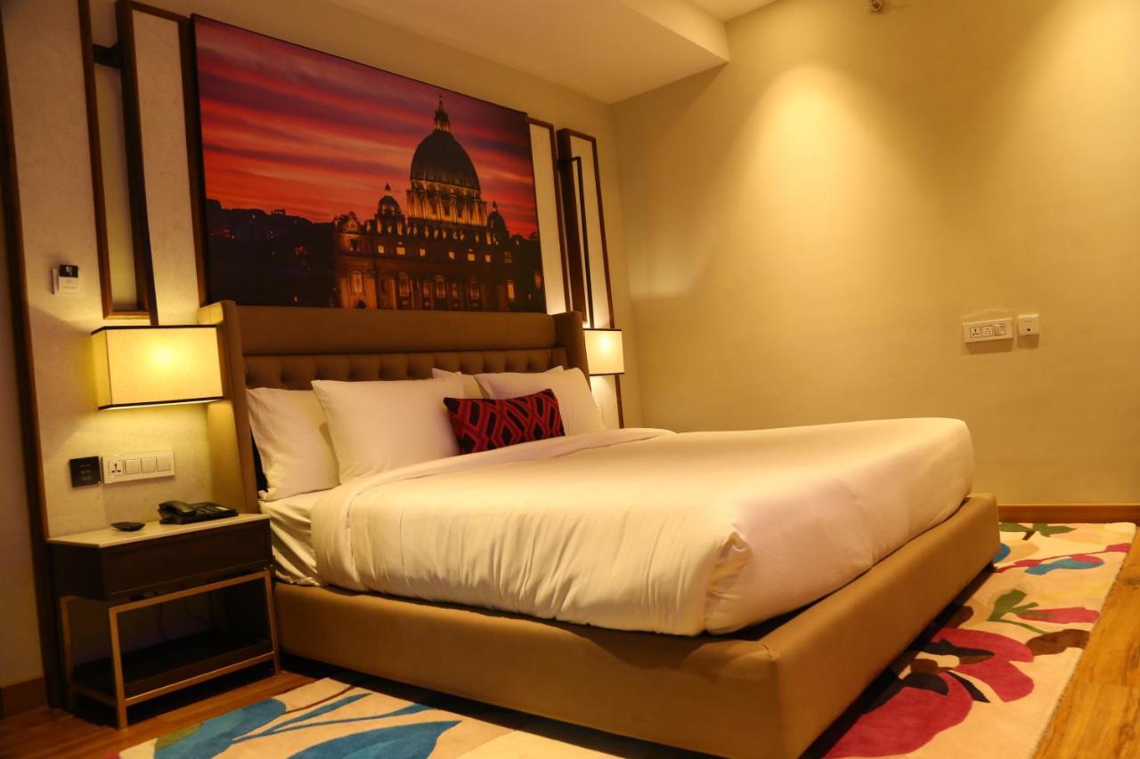 Dreamz Inn & Suites Zirakpur Eksteriør billede