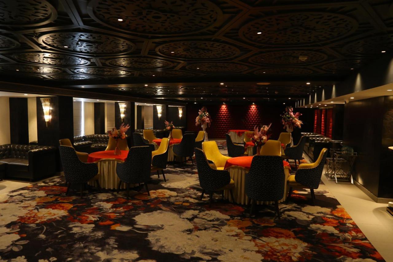 Dreamz Inn & Suites Zirakpur Eksteriør billede