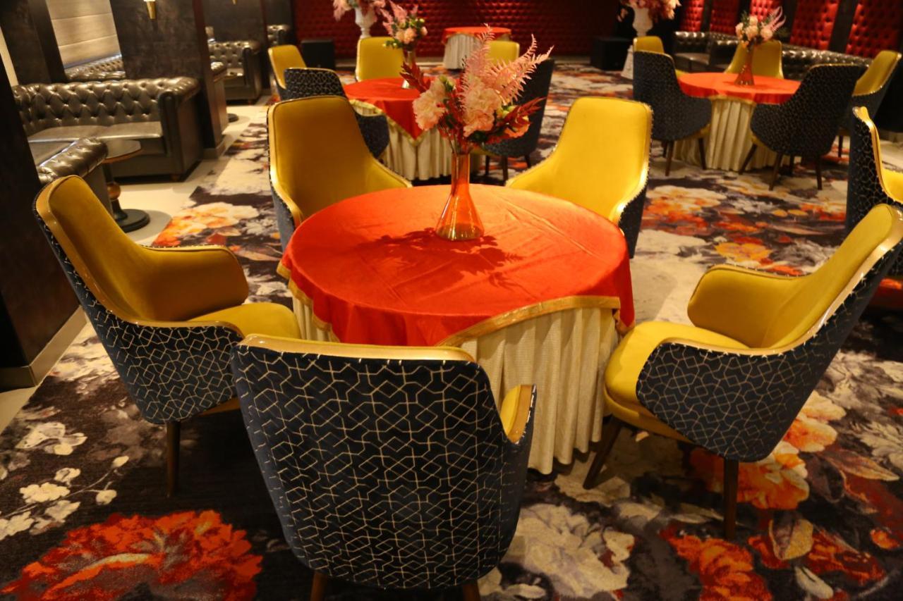 Dreamz Inn & Suites Zirakpur Eksteriør billede