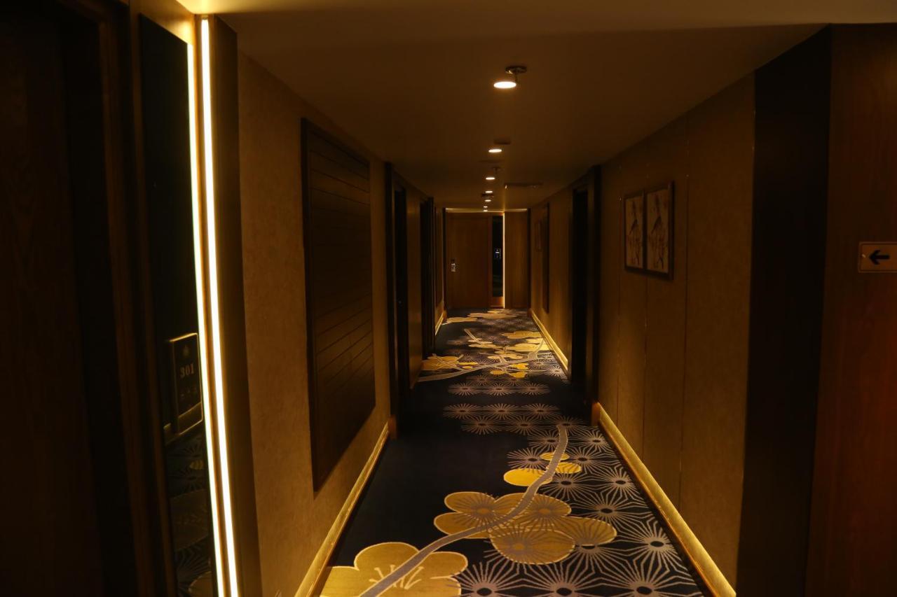 Dreamz Inn & Suites Zirakpur Eksteriør billede
