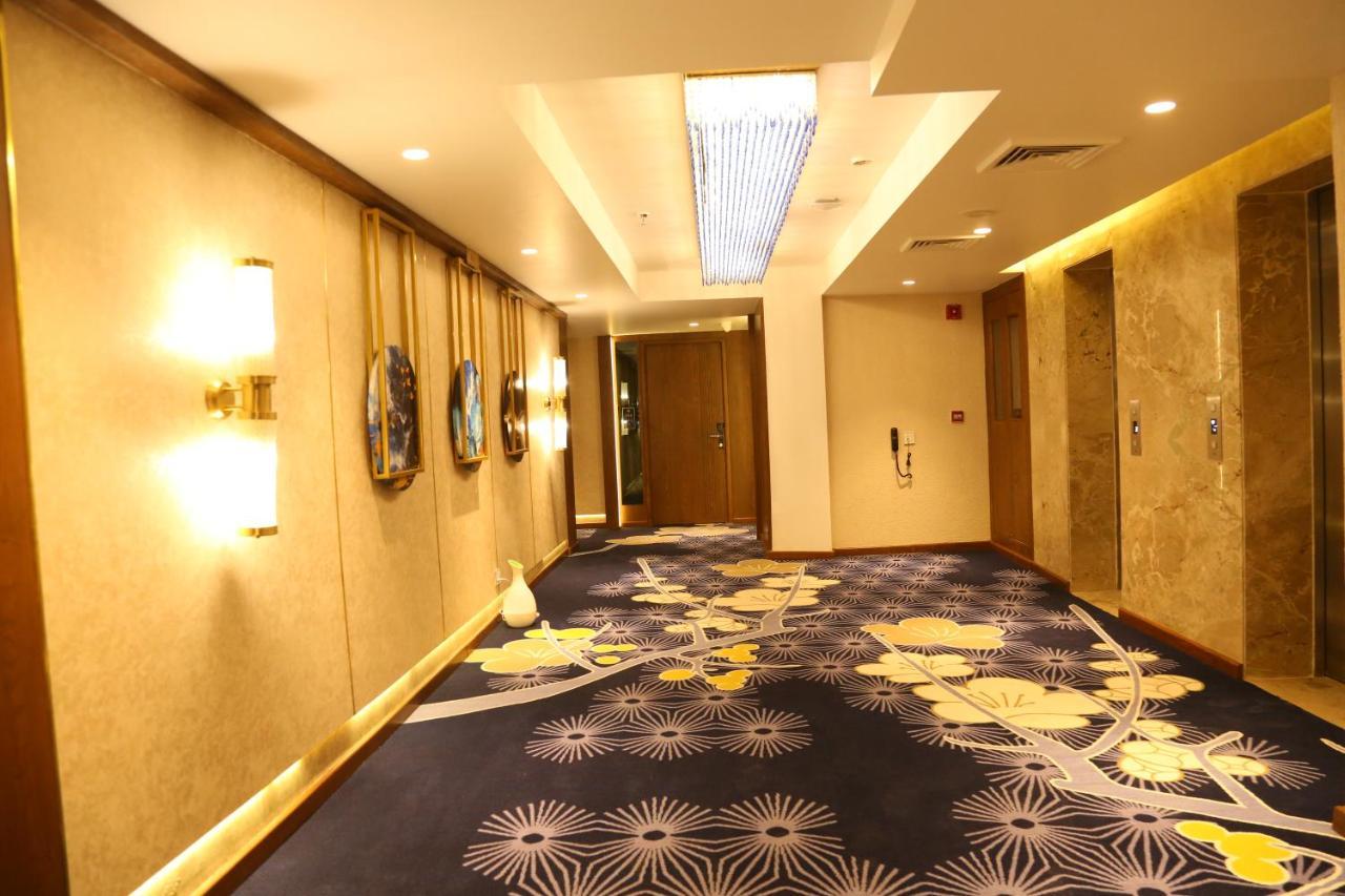 Dreamz Inn & Suites Zirakpur Eksteriør billede
