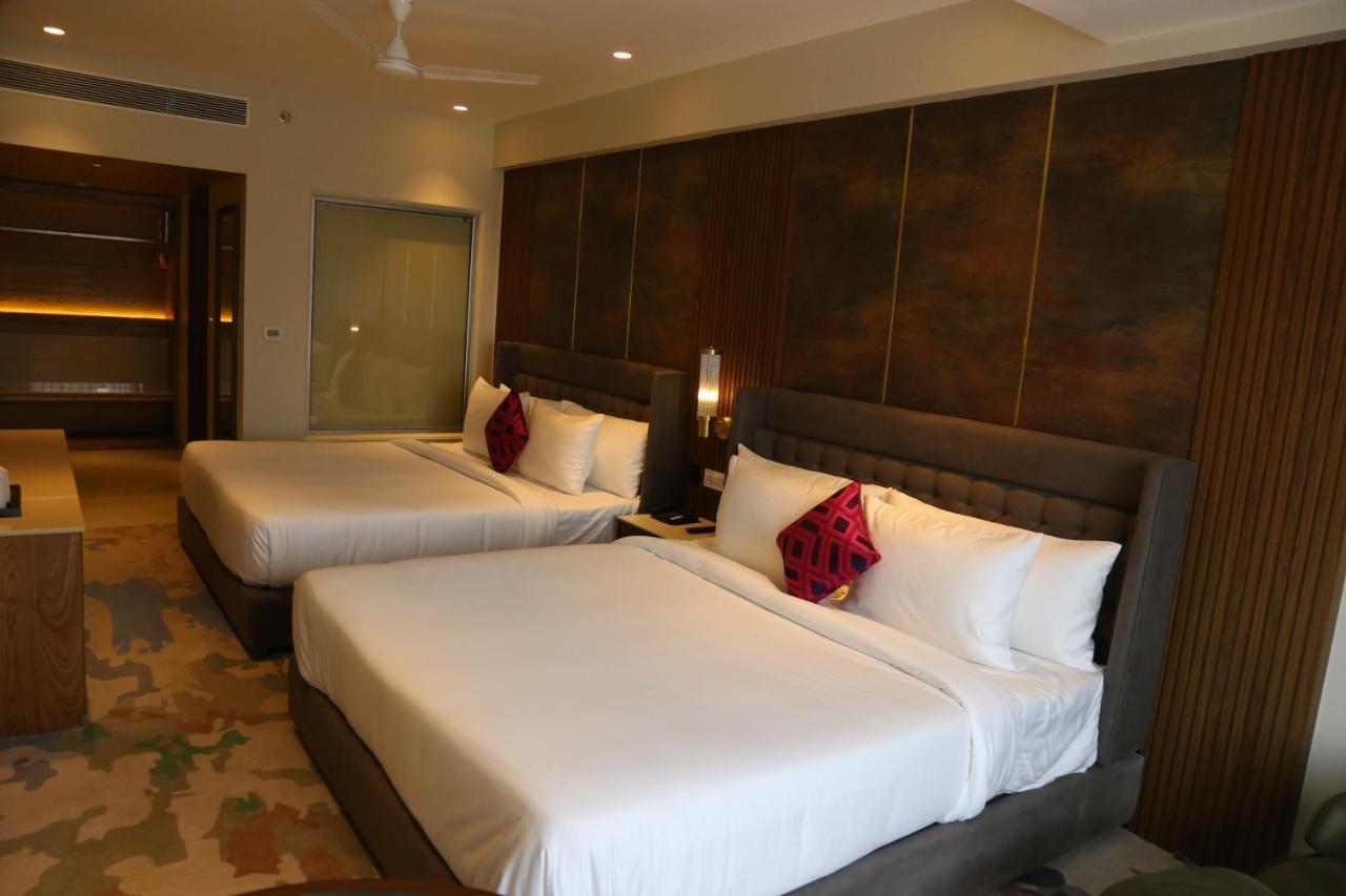 Dreamz Inn & Suites Zirakpur Eksteriør billede