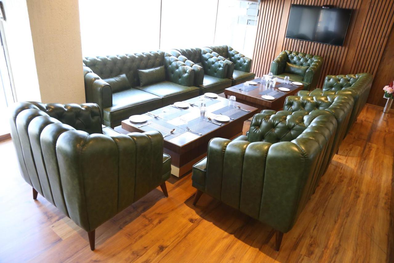 Dreamz Inn & Suites Zirakpur Eksteriør billede