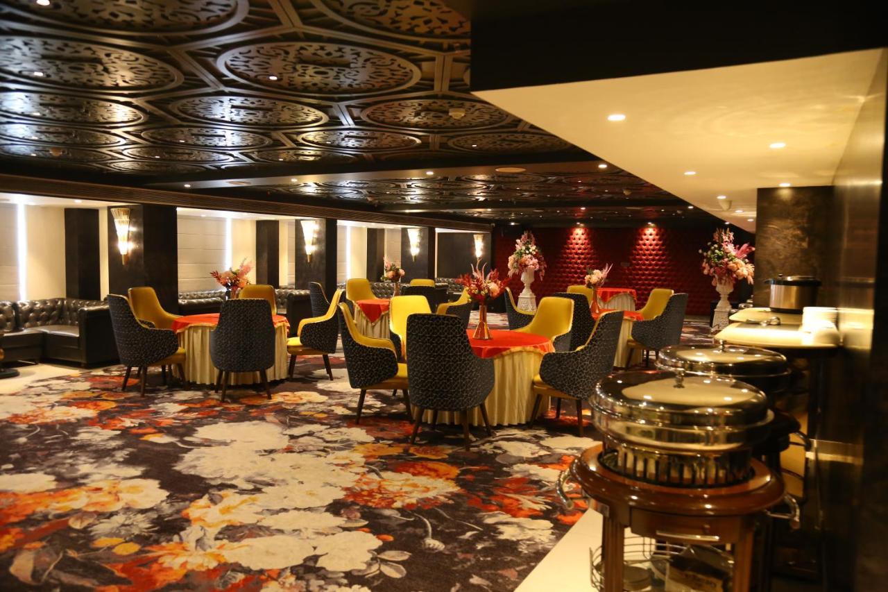 Dreamz Inn & Suites Zirakpur Eksteriør billede