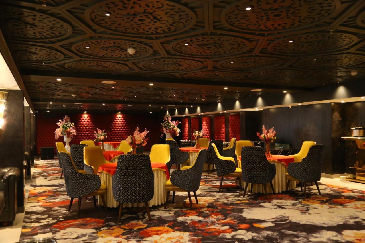Dreamz Inn & Suites Zirakpur Eksteriør billede
